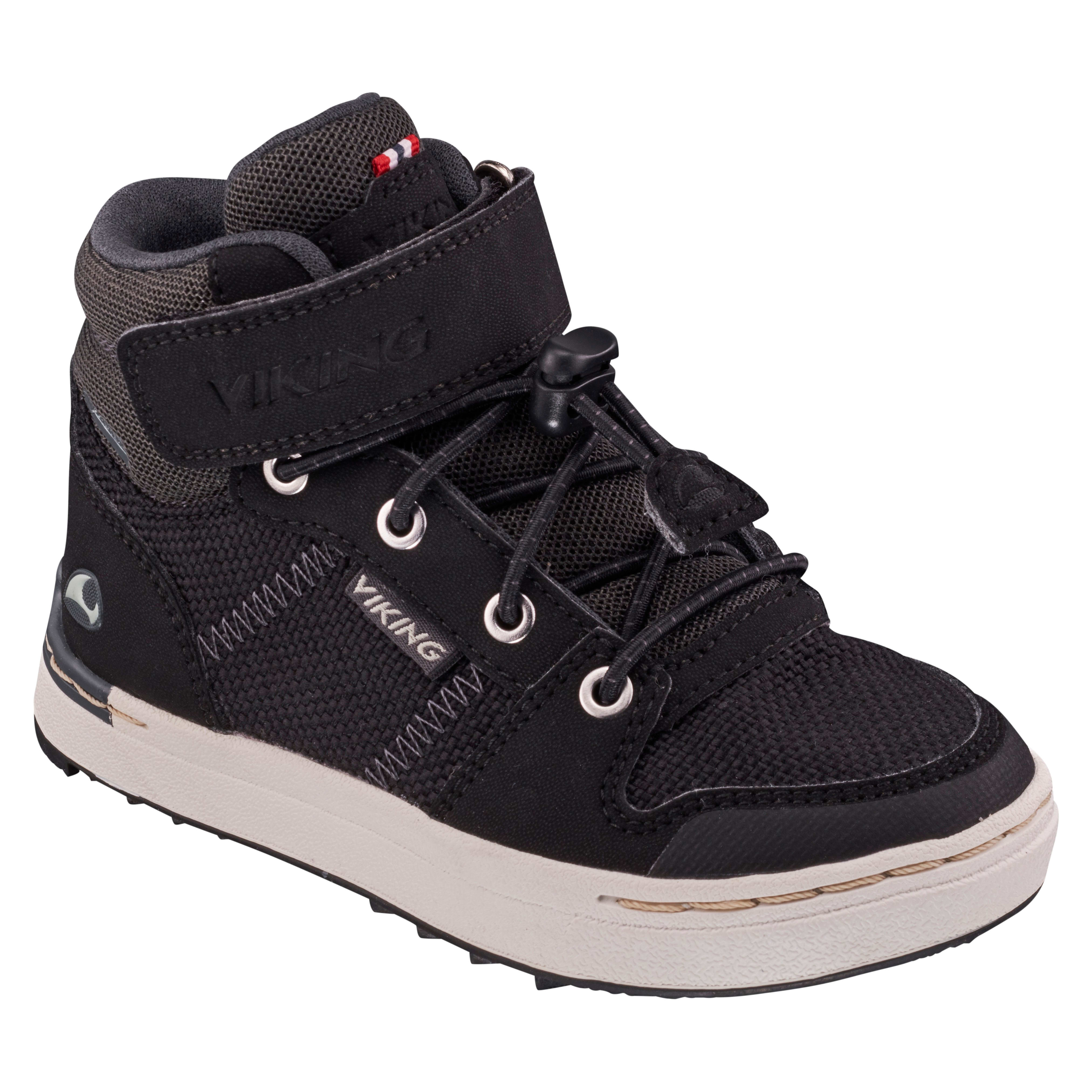Köp Viking Footwear Kid's Tonsen Mid Gore Tex hos Outnorth Köp Viking Footwear Kid's Tonsen Mid Gore Tex hos Outnorth